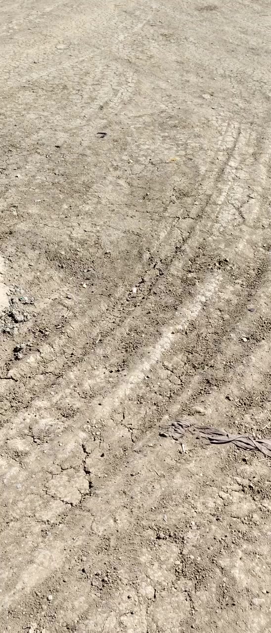 سلام عليكم قطعه أرض للبيع بل فخريه طابو صرف مساحه 300 الواجهه 15 ونزال 20 القطعه بسمي مستند رقم القطعه 5065 مقابيلهه المنتزه قرب ملعب ذهب الابيض الاتصال على الرقم ***********
