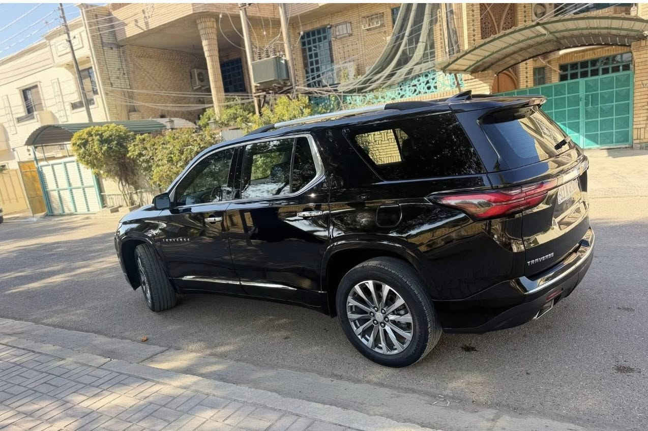 شوفرليه ترافيرس موديل 2023 (بريمير) يعني فول السيارة واحد على واحد ضربتها خفيفيه حيل بالجنطه ومبدلة بوحدة بلادية بدون دواخل بدون ايرباك بجم بلاد شركه ممشى السيارة 60 مايل مرقم بغداد بأسمي رقم وسنوية جدد مكان السيارة بالبصرة / المدينة الرياضية السيارة خير من الله مناقصها اي شي جديدة بمعنى الكلمة للتواصل *********** السعر 276 وبيها مجال
