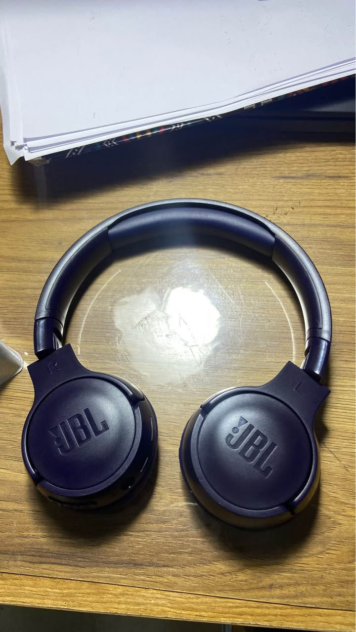 ب 40 الف بس والتوصيل مجاني

سلام عليكم، قطعتين يخبلن سماعة وساعة 

سماعة jbl520bt كوبي درجة اولى مطابقة للاصلية بصوت نقي جداً ويجي وياها كيبلها الاصلي مستعملة قليل جداً

والساعة مطابقة لساعة ابل يجي بيها استقبال الرسائل والمكالمات ووتكدر تكنك بلوتوث عالتلفون وتغير الخلفية ويجي بيها عداد خطوات وكالوريات 

يجي بلبوكس مالتها شاحنة و٧ سيوره مختلف الالوان وشاحنتها الخاصة

السعر 40000 والتوصيل مجاني بغداد, العراق


**إذا كنت صاحب هذا الإعلان وتريد حذفه لأي سبب، رجاءا أرسل رسالة إلى الدعم الفني**