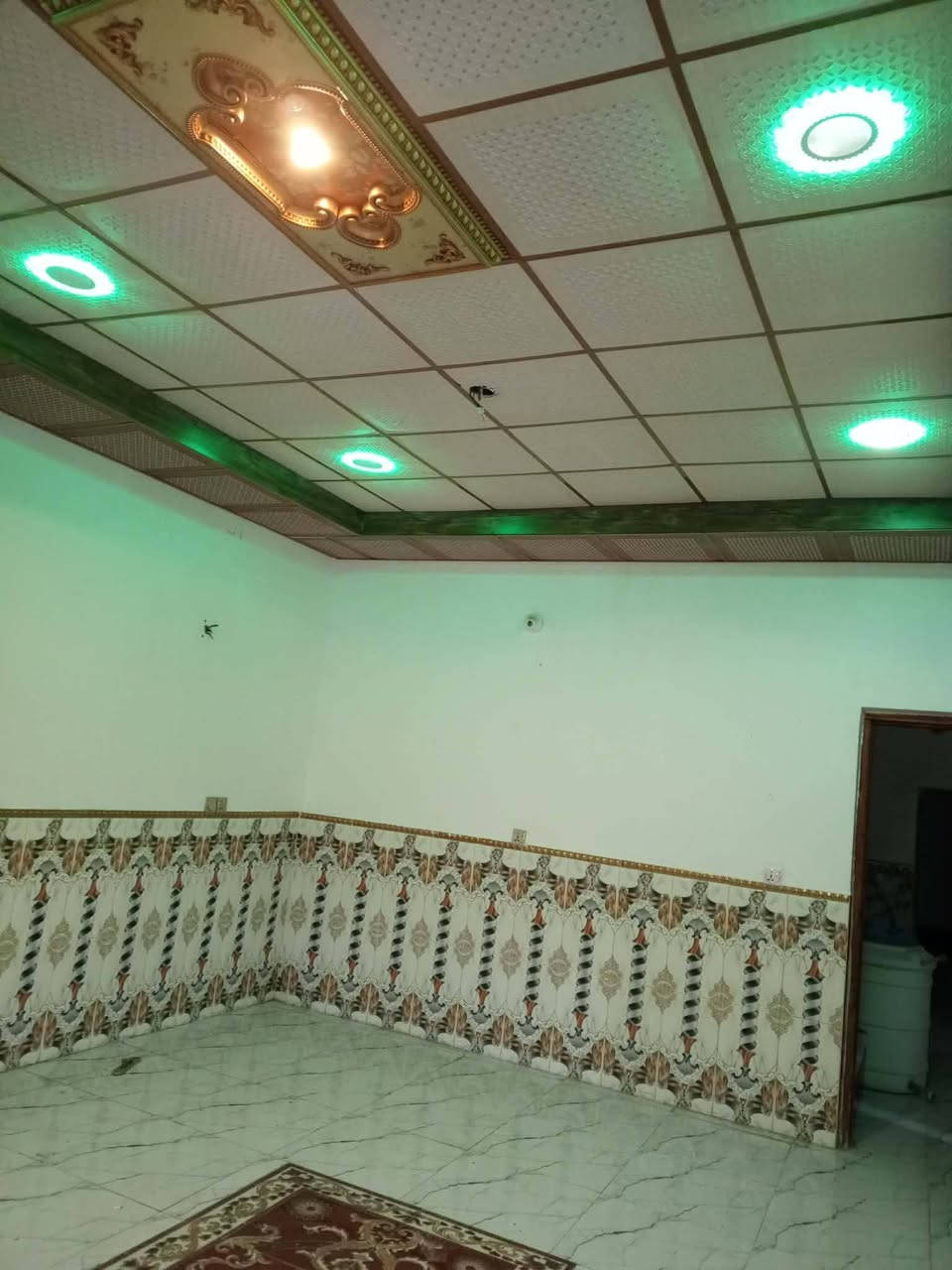 السلام عليكم
بيت للبيع زراعي المساحه ٢٠٠ متر العنوان بالسده حي البكر كاع كمال تفاصيل البيت غرفتين + صاله + ستقبال + مطبخ + صحيات + طارمه وحديقه البيت نضيف وكامل من كلشي وحاليا فارغ تستلم مباشر باقي التفاصيل // *********** > ***********
