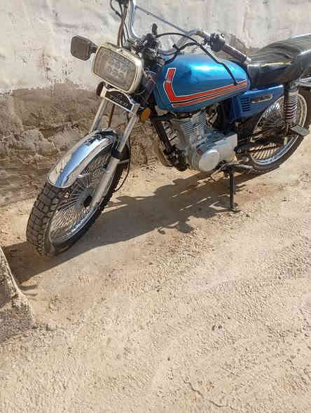 عود
زها شاشه وتربط فيش كهرباء
كلشي ممدود بيها وتجي شوف وتخاذها بلعافيه
موديل 2024 وانه خادم --***********
