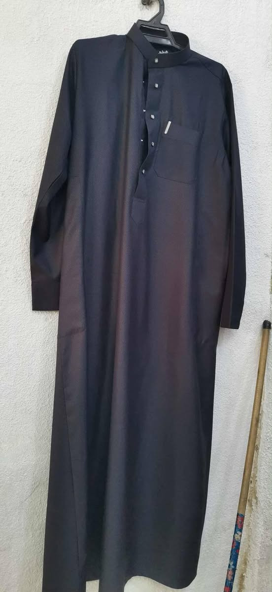 تم فتح مكوى ام البنين في السوق القديم لغسل وكوي الملابس بادارة رحيم الزبيدي رقم الهاتف ***********
