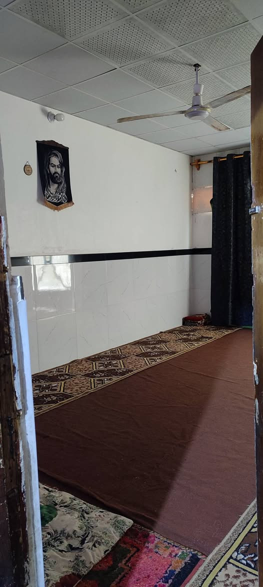 بيت للبيع كامل 200 متر صب كونكريت أساس وسقف حي الانوار قرب الشريعه توزيع المحافظه قصاصات بااسمي ***********
