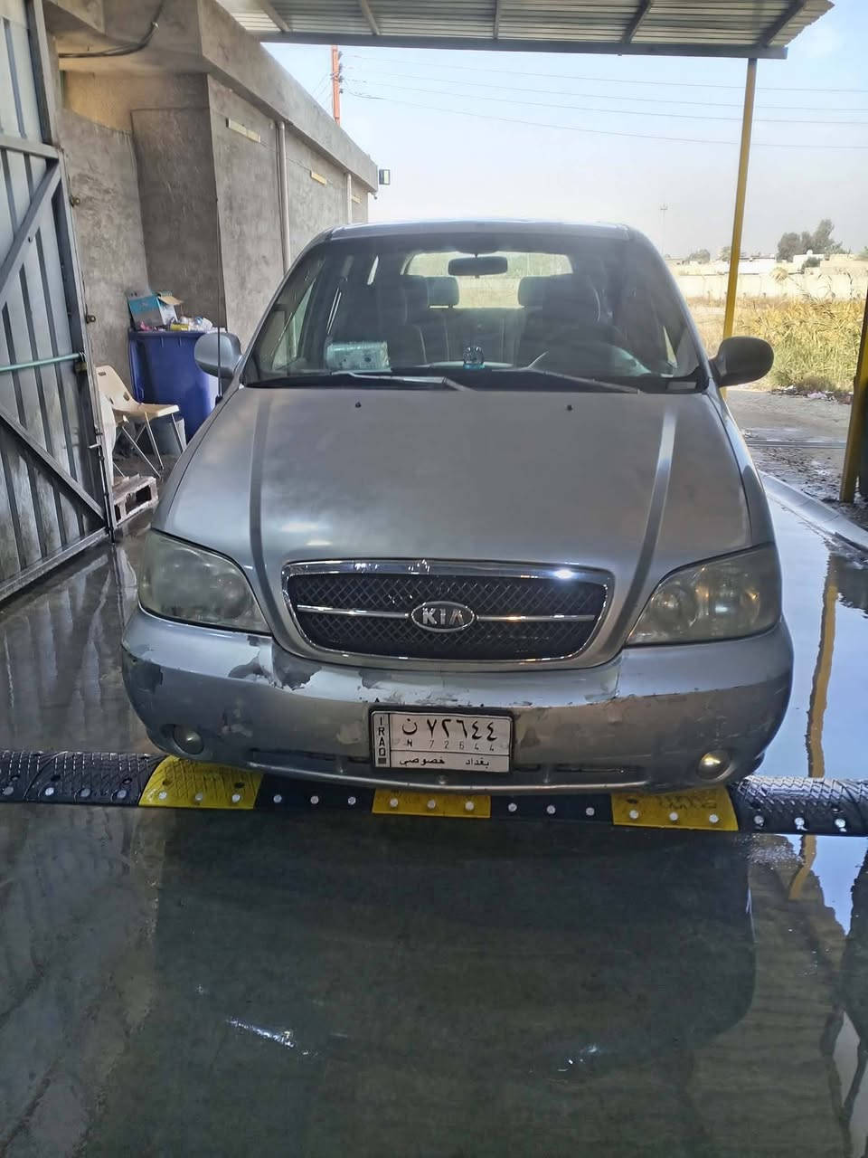السلام عليكم 
من رخصه مسؤول الكروب المحترم
كيا كرنفال موديل 2004
بغداد مشروع وطني
مكينه كامري ام الجف
حجم مكينه 2200 اقتصادي
اللون سلفر رصاصي
كير اوتو
ويل كب 
سياره كامله 
السعر68$ وبيهه مجال للشراي 
مكان السياره التاجي قرب معمل غاز التاجي
للاتصال ***********
