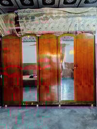 غرفة نوم خشب راقي ونظيفه السعر 350 هاتف 07833182588