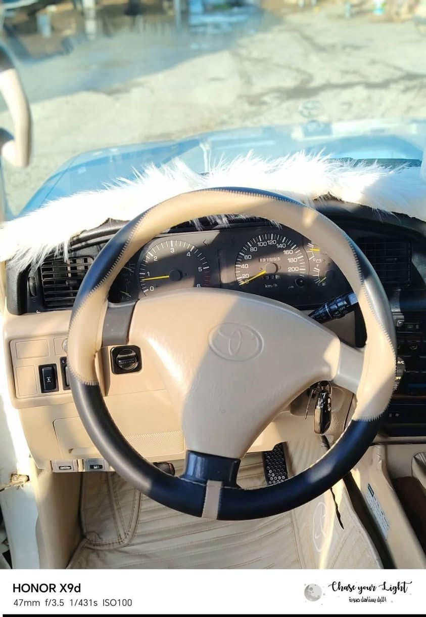 لاندكروز ليلى علوي موديل 1995
السيارة كفاله كير محرك لوكير اكسل دفلوك شاصي كلة مكفول 
بيه تبديل قطعتين بلاد شركة جاملغ السايق وباب الصندوق فقط 
رقم بغداد بأسمي تريد تحويل تريد وكاله الي يعجبك سنوية ل28 
محرك 4500 / كابريتر / منضومة البخاخ تنباع وية السيارة 
تبريد ٣ قطع خير من الله شاشة تاب عازل جام سيارة توه مبولشة ومتعوب عليها وبلعافية ع ياخذها 

واسط قضاء العزيزية

رقم صاحب السيارة 
***********
