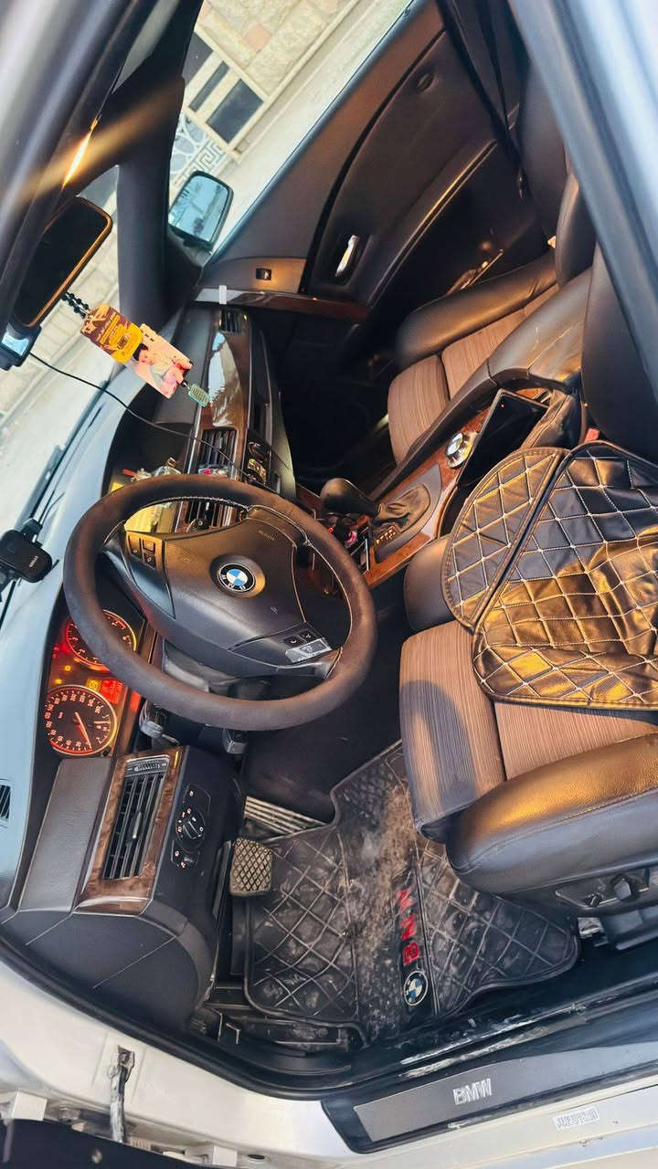 السلام عليكم
للبيع BMWميماتي 

موديل 2003

حجم 530

حداديه جديده 

كير مكينه مكفولات 

تخم تاير 

باتري جديد 

دبل كزوز 

دعاميات M

غرفه Mعدا الدركه 

حساسات 

تبريد ثلج 

السياره مابيها نقص 

مكانها نجف  سعرها ١٠٠$  وبيها مجال كلش قليل   لاستفسار ***********
