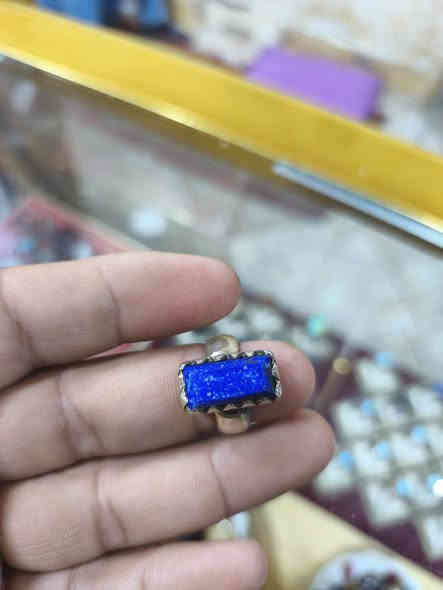 السلام عليكم كل محبس وسعره 
العنوان العماره حي المعلمين القديم شارع المصلحه 
***********
