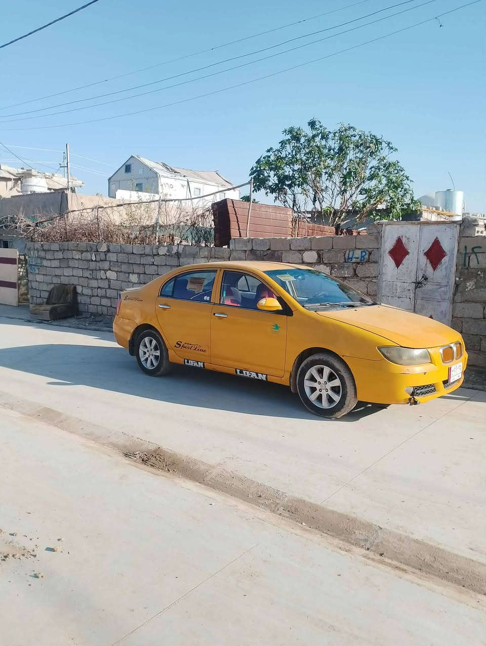 سياره ليفان للبيع موديل 2011كير محرك كورله يارس توماتيك  بيه واجه مال سنويه شرط الوكاله والتحويل  من الشرعي كابون ما مسجل هيئه 100الف مكان السياره موصل تل الرمان السياره حالين واكفه يم الباب طفيته وما تشتغل ابيعك عل عطله تسحب وتمشي ماعرف عطله شنو ماوديته يجوز نوزل مجول السعر 30وبيها مجال بسيط و ترهم معارض حسب القناعه بس شرط محرك وكير ‏‪0751 245 1495‬‏    ‏‪0770 251 3104‬‏
