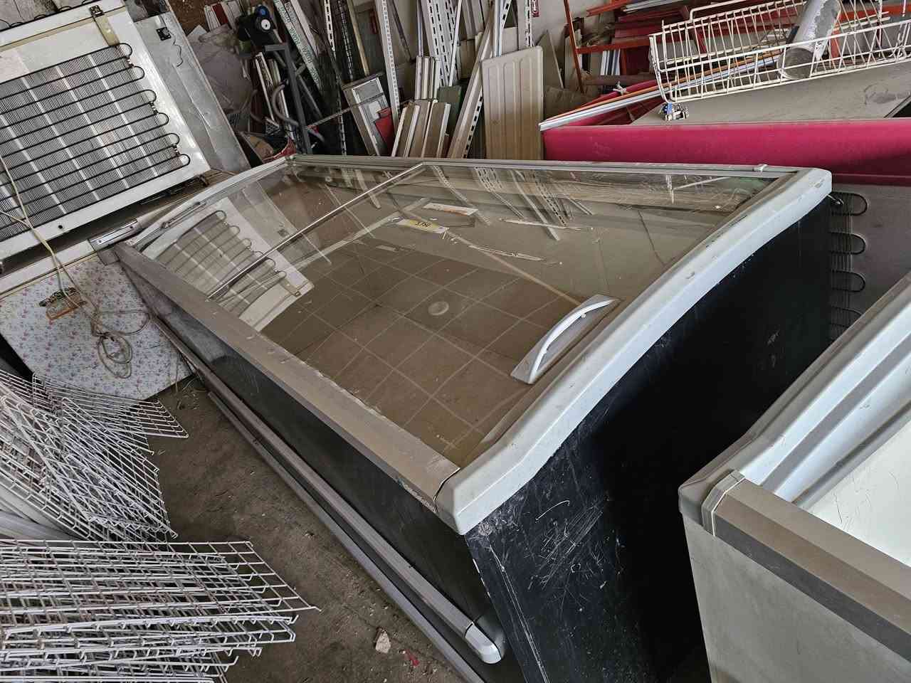 مجمدات لبيع مترين ونص عنوان كركوك ***********
