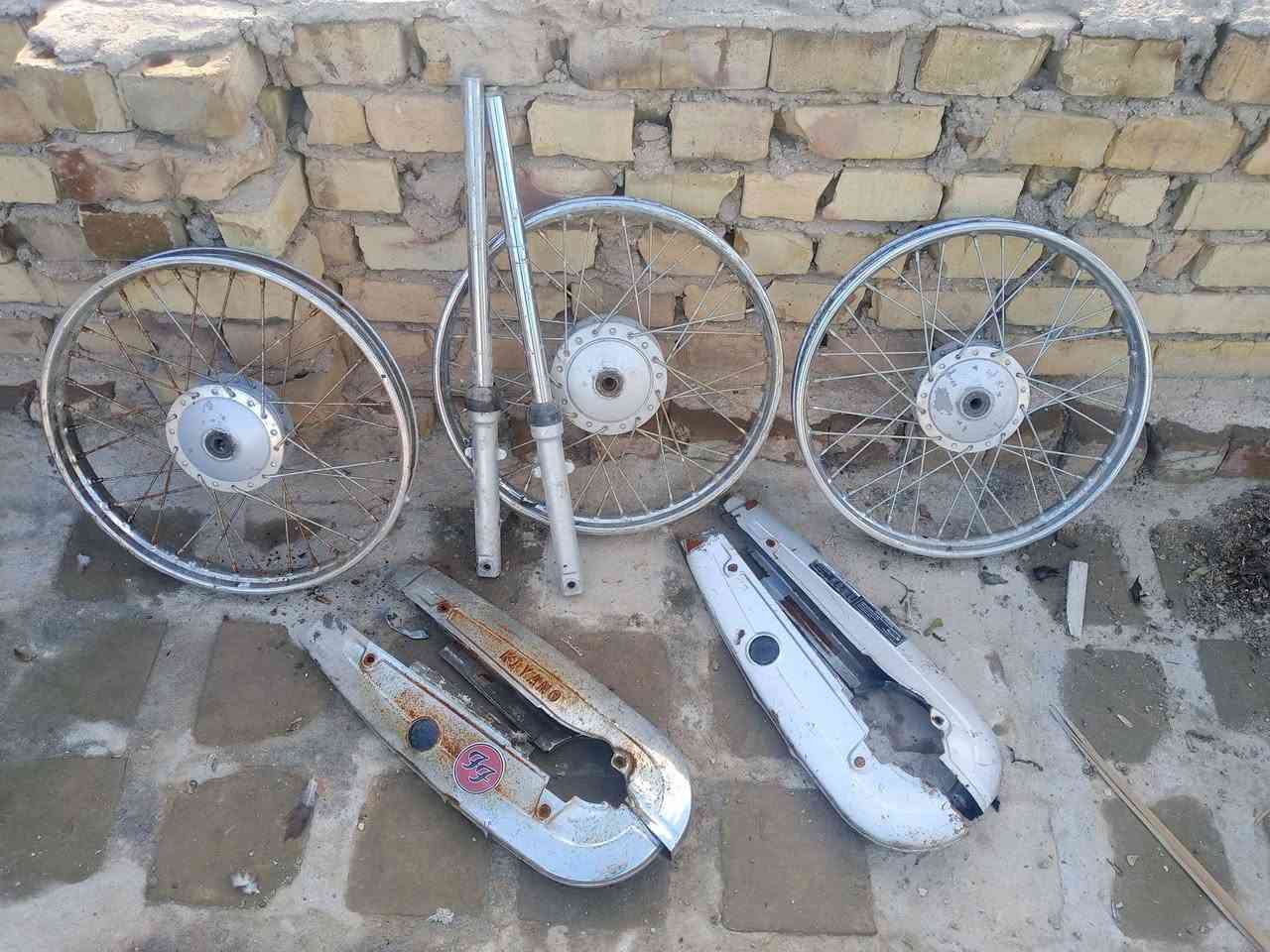 سلام عليكم اغراض مستعمله للبيع مكان حله سعر كلهن 40 مجال 
***********
