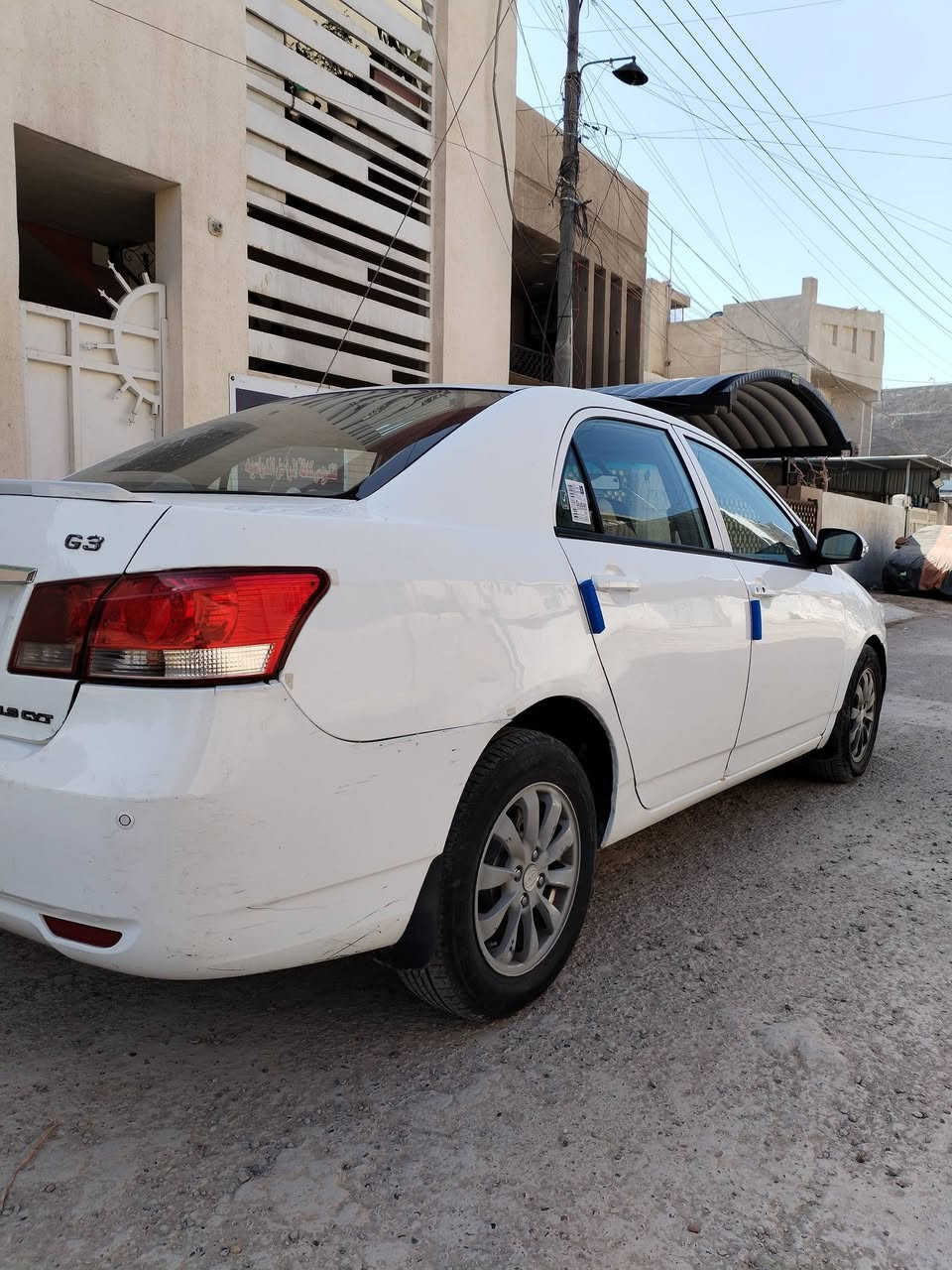 السلام عليكم للبيع بي واي دي موديل ٢٠١٣ رقم بغداد انكليزي كير اوتوماتيك مكينه ١٨٠٠ سياره جاهزه مابيه اي نقص مواصفات فتحه تحكم ستيرن بصمه تدفئه وتبريد ثلج مكان السياره سريع حي العامل مجاور مسبح الرافدين السعر ٥٩ تلفون ***********
