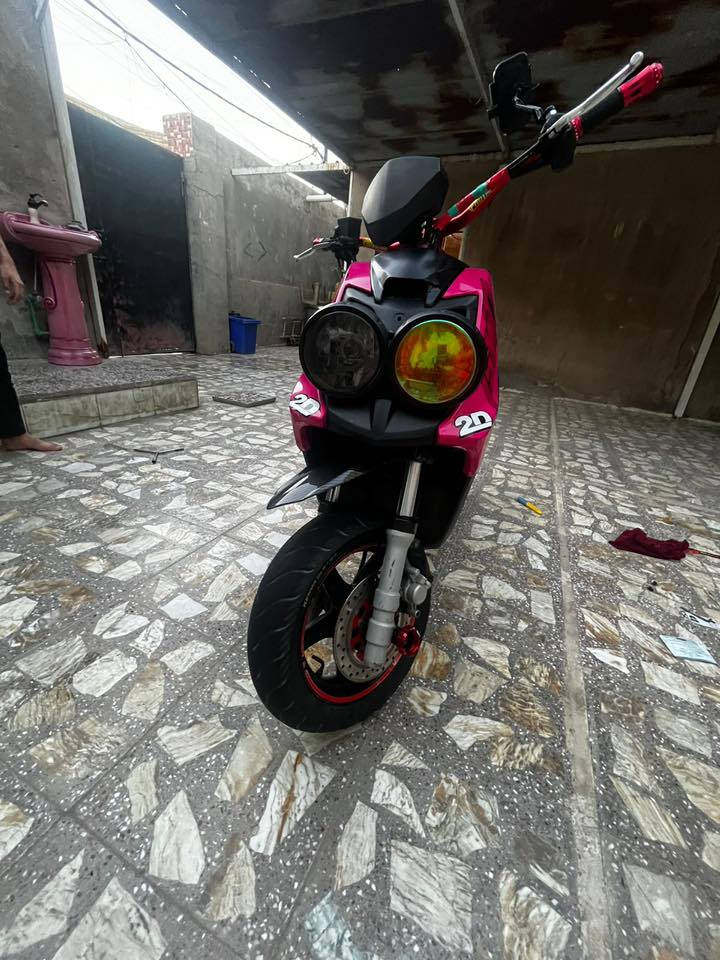 سلام عليكم دراجه سكنس جبلي للبيع ام عيون
دراجه بلاديه مكينه برغي ممفتوح
عليها تزويد خير من الله 
عليها دبلات بيسي اكس خلفي yss
وقطره دهن  ncy
وجاملق غلفي رياضي
وجاملق امامي رياضي
بكلايت R6 رياضي
سبايدر رياضي 
دراحه مغلفه وردي 
وتغليف شاصي
ستيرن رياضي
ستدات مال تاير
يدات بانزين رياضي
صونده شوته رياضي 
دراجه خير من يم الله 
اكفلك من كلشي عليها ملاحضات بسيطه
مكاني بغداد مدينة الصدر الحميديه
 سعر1250 وبيها مجال حك الجيه
*********** خاص مسدود
