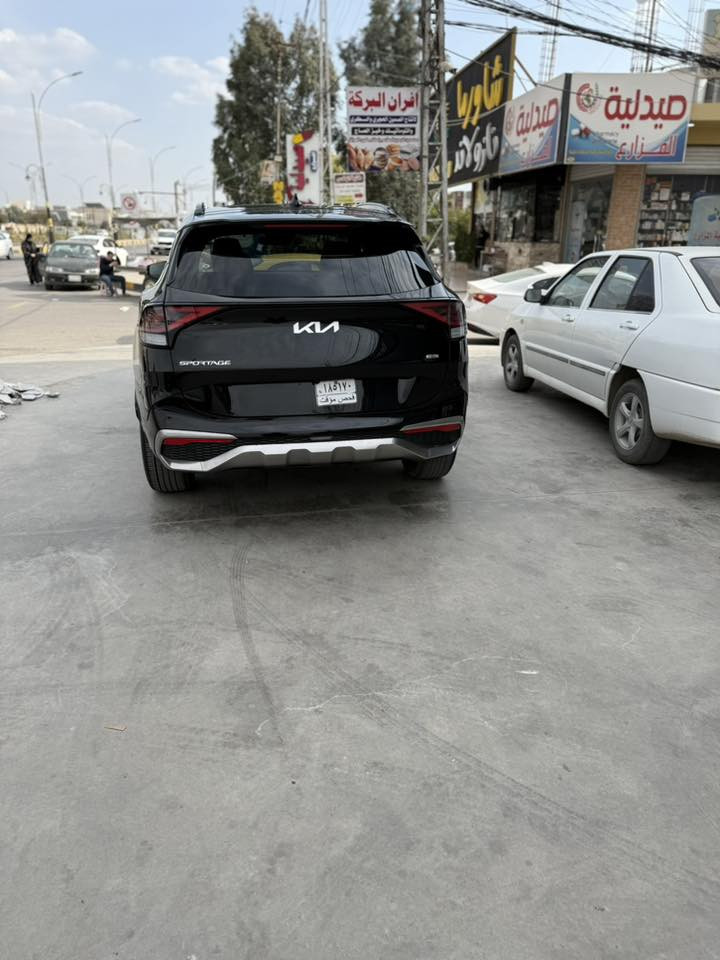 بيع مستعجل كيا سبورتج هايبرد موديل 25 برستيج داخل احمر فول موصفات واحد على واحد السعر 165 السياره جهاز بشرط من الداعاميه للدعاميه تترقم جميع المحافظات الرقم مجاني بيع فقط لامرواس ولا اقساط ***********
