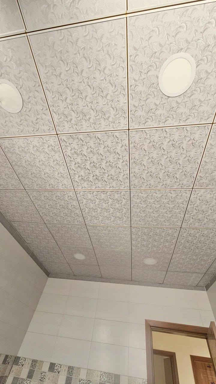 بيت للأيجار
160 متر غرفتين  واستقبال ومطبخ وصحيات وكراج وحديقه 
زيرو استلام شركة  
كامل الخدمات ( ماء ،كهرباء ، انترنت ، تبليط )
الايجار   400 مقدمه 3 اشهر 
جاهز للسكن 
***********   (يتوفر واتساب)
