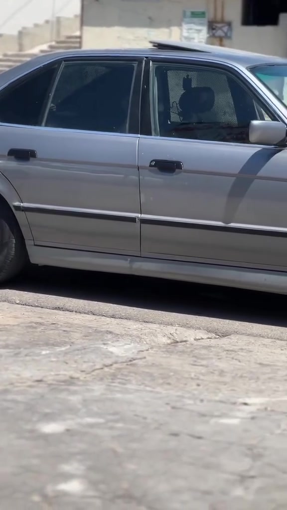 للبيع BMWسياره كامله مكمله تبريد ثلج صدر جديد تايرات جديد. سياره 525 سياره كدام العين كامله مكمله مكانه تكريت السياره ب70 وبيها مجال قليل***********
