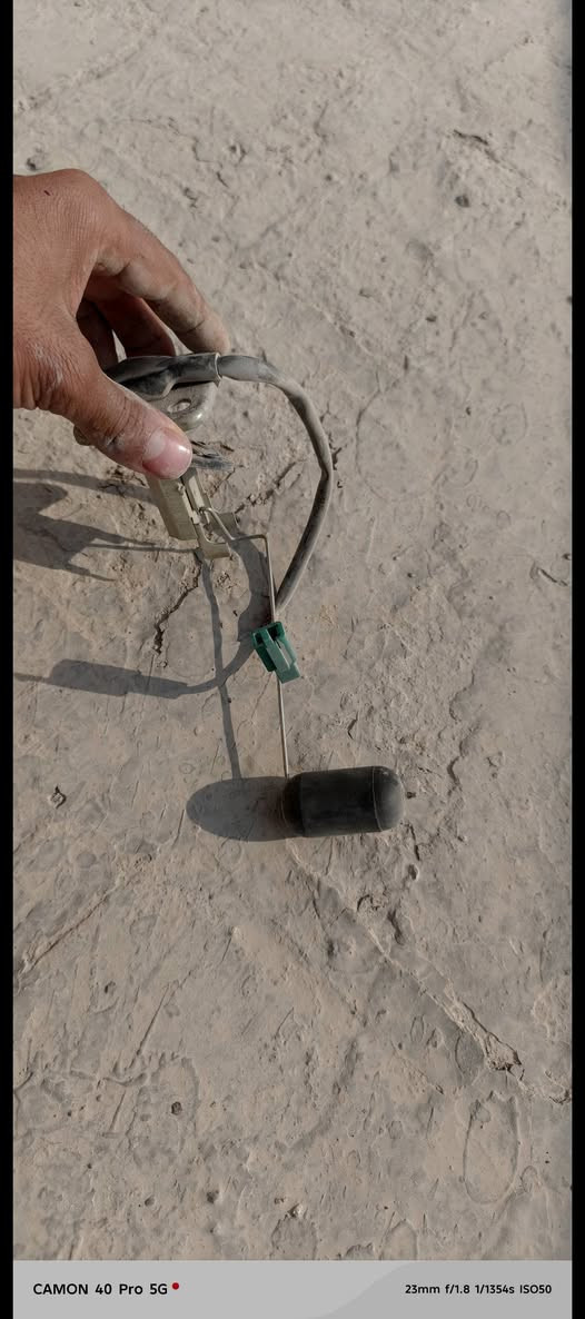 سلام عليكم غراض مال فراشه للبيع
1.أشاير بلاديات اصليات مختمات  5.000

2.شوته اصليه سعرها 5.000

3.كاسحه 7.000 

4.طوافه شرط اصليه مال حاويه 7.000

5.دبلات اماميه اصليات سعر 12.000

6.شيال مال مكينه شرط اصلي الواحد 10.000

7.قوايش مال حاويه الواحد على 5.000

8. كلوبات زنون عالي ابيض ناصي شمسي 3.000

مكاني نجف شارع المطار الجديد الياخذهن شلعه وحده اداري بسعر 

***********
