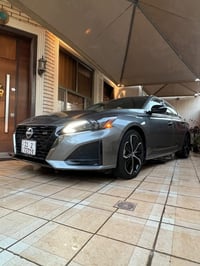 للبيع نيسان ألتيما 2024 SR Plus (فل كامل) 🚗  🔹 الموديل: 2024 🔹 الفئة: ...