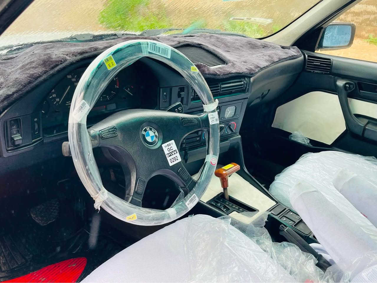 بيم موديل 1990تو ماتيك مه كينه ٥٢٥   ته بريد جام كا ره باى  ٧ باليف   ئه ى بيس   جوار تايه ويلى نوى له بنه  سه نه وى ره قه مى هه زه ى هه تا 2030 نويه   سيا ره كه ٢ پارجه ى بو ياغه  بى دعم و ليدان  سيا ره كه زور جوانه  زور خاوينه كيرو مه كينه و توندو تولى هه موو به شه رته  به ناوى خومانه هه موو كيانى به شه رته 
سعرى 67
***********
*********** كويسينجاك, أربيل
