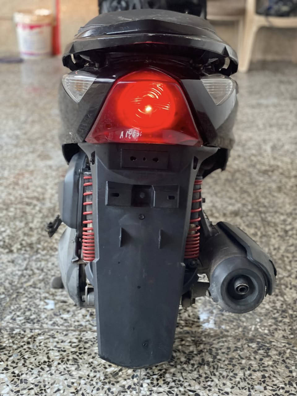 سلام عليكم دراجه ثعلب 🦊 كلش نضيفه وبلاديه ختم واحد شلعه ومعدل كهربائيات عمت شغاله دبل شاره سلف هندر مكينه نعومه فولل كفراتها بلاديه ختم واحد نقصها كلج خلفي شويه تعبان فقط دراجه شوكت منجيها نكره سعرها 475  قفل مكاني بغداد الحريه شارع 30قرب أسوق مريومه. رقم تليفوني ***********اتصل وبخدمتك 👋🏽
