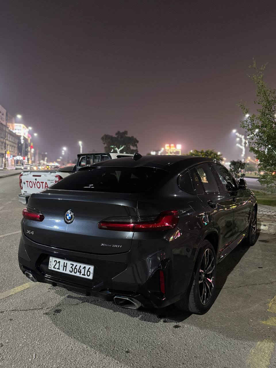 سلام عليكم شباب الي يحب الرياضة والفخامة بنفس الوكت 🫡🔥

 للبيع فقط...

 BMW X4 2022 XDRIVE 30i 🔥🔥

المواصفات 

كت M كامل بلادي 
داخل قرمزي 
بانوراما 
كراسي كهرباء + خزن
تدفئة كراسي + ستيرن
صندوق كهرباء شفط + حركة قدم
دخول ذكي
اكس درايف
كاميرات 360 درجة
نظام ايماءات 
لايتات ادابتف
رادارات امامي + خلفي + جانبي
انارة ترحيب
تحذير فتح الابواب 
كار بلي + اندرويد اوتو
انارة داخلية 8 الوان 
تشغيل عند بعد 

حادث ضربه خفيفه فقط بلدعامية ومصبوغة الدعامية فقط وكلشي فيها سليم الباقي كير ومحرك و ايرباك

السيارة بأسمي الشخصي 

رقم صاحب السيارة اتصال او واتس اب
 ***********
