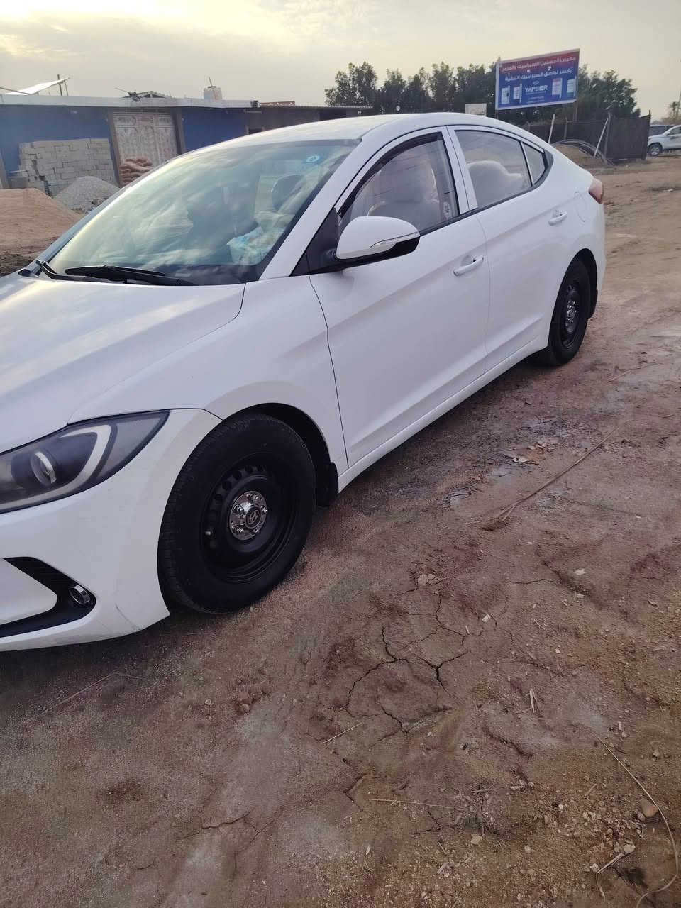 النترى موديل 2017خليجي  بسمي رقم دولي جديد  محرك 2000 السونار مرفق السعر 135وبيه مجال استفسار عا رقم ***********
