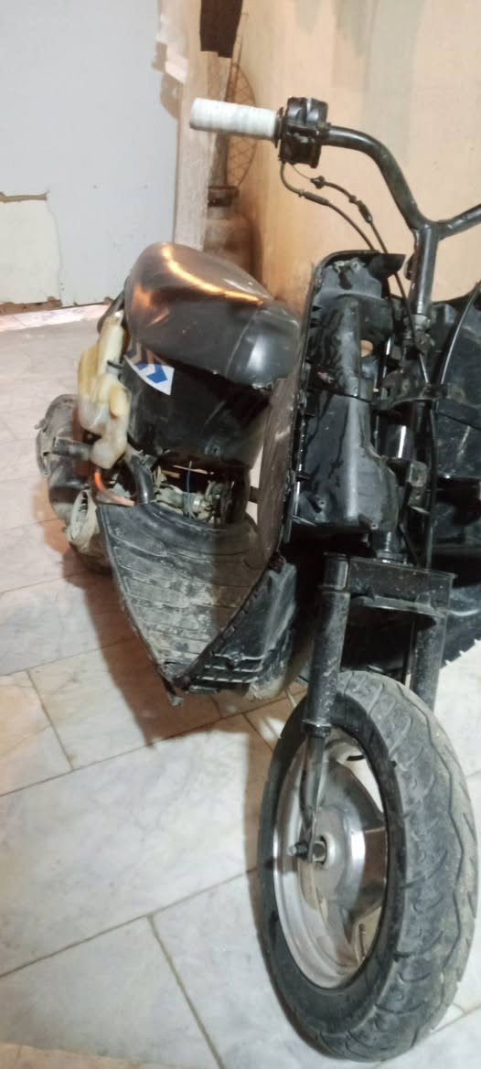 سلام عليكم دراجه بطه 60خطين  للبيع دراجه شوته ستان تاير خلفي واير سكليتر خطين جديد  دراجه عوزهه كلجات  بدلهن طير سعرها ب 100 و بيها مجال شراي يتواصل وياي خاص و هذا رقمي ***********
