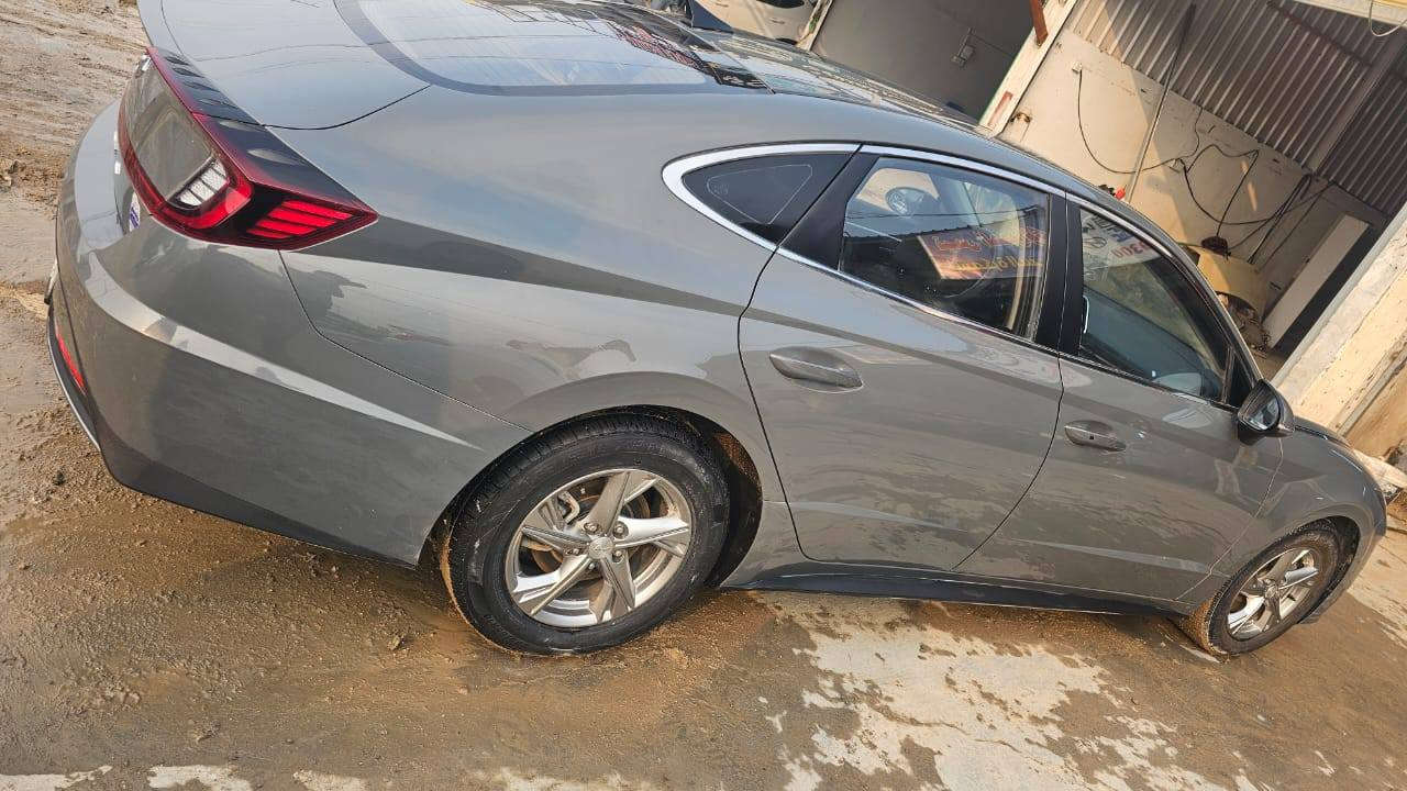 السلام عليكم سوناتا 2022 فول عدة بانوراما
السيارة كفالة عامه رقم بغداد 
ماشية 30
المواصفات
بصمه بيبان
بصمه تشغيل
شفتات ستيرن
نقاط عمياء
رادار امامي
رادار خلفي
تحديد مسار
مانع انزلاق
للاستفسار أكثر
***********
مكان السيارة ديوانية
190
