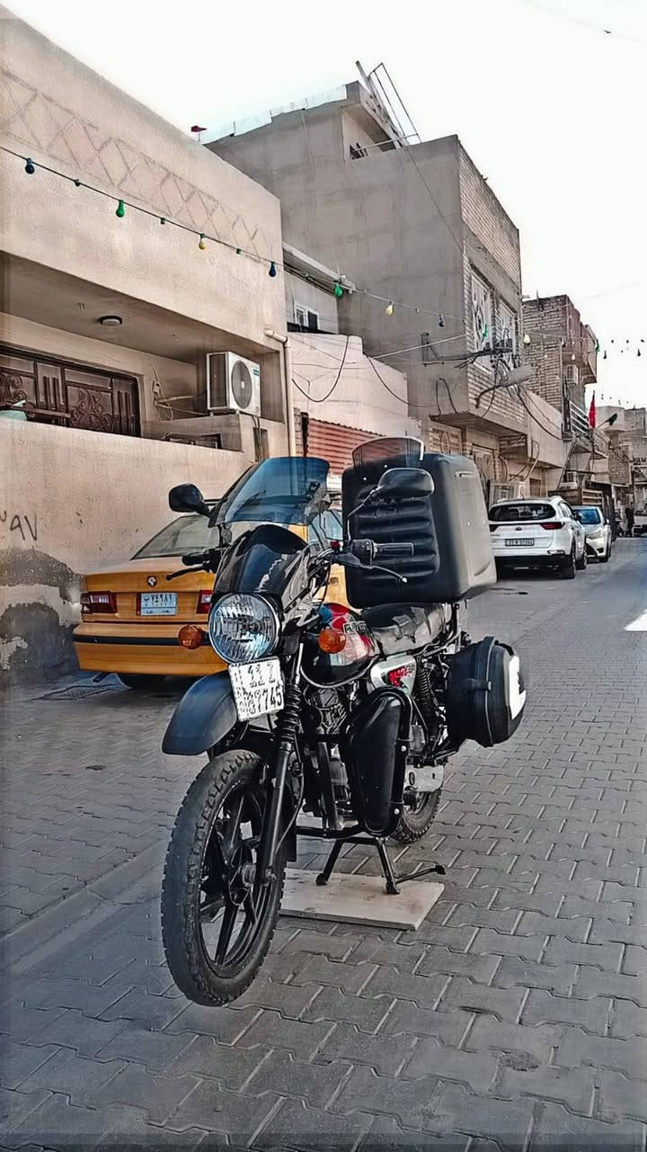 سلام عليكم دراجه بودكسر موديل 2022مطينه شادله جديده ما مفتوحه دراجه خير من الله تجي تكلب وتقتنع وتاخذه تحولي ثاني يوم مكاني بغداد شرطه الخامسه  سعره ب مليونين و200وبيه مجال ما عده الغراض الهاتف ***********متواجد واتس
