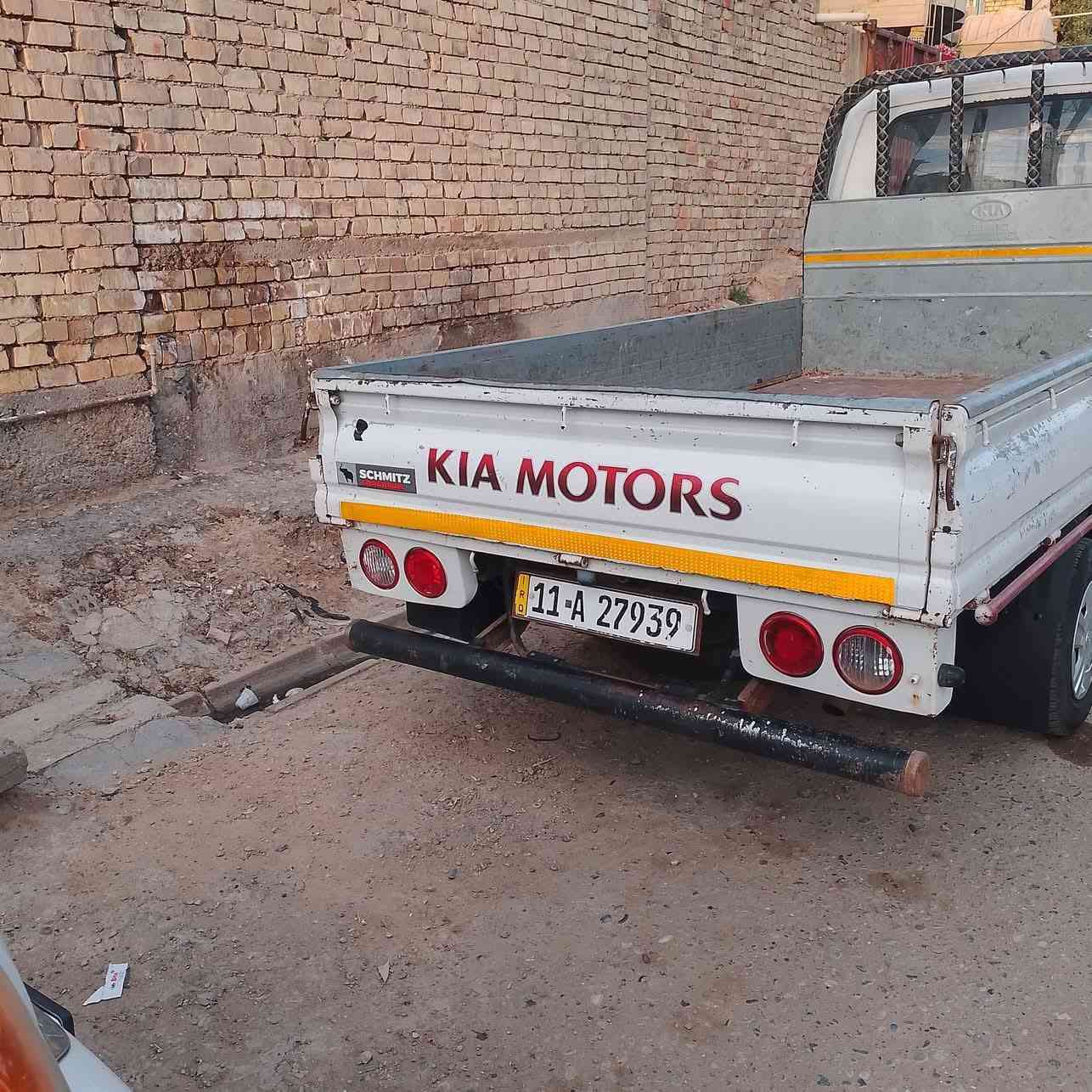 سلام عليكم دمعه مسكر طرمبه بلادي مكينه مكفوله شاصي مكفول موديل 2010تبريد شغال مكان السيارة بغداد المعامل رقم الهاتف ***********
