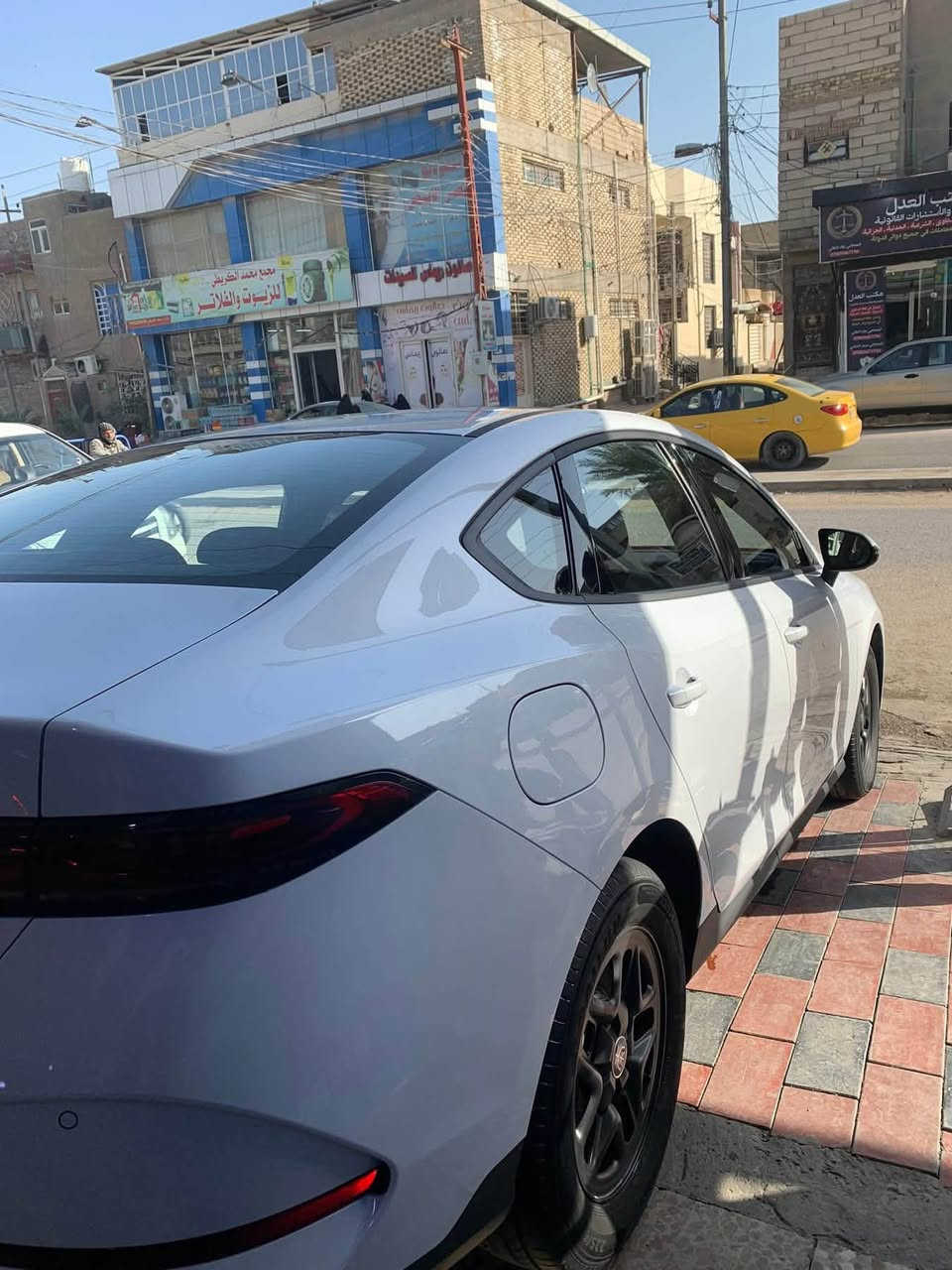 سلام عليكم بي واي دي كن بلاص 2025 داخل ابيض رقم نجف ماشيه 9 لاف جديده السياره بحاله الوكاله  بيها ملاحضه بالجاملغ الامامي دحجه بسيطه على وضعها ماملعوب بيها للأستفسار *********** السع18000000مليون عراقي  مكاني بالنجف
