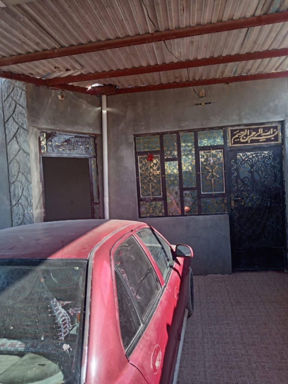 بيت ١٥٠ متر البيع في حي زليزل باقي تفصيل انتصل علي رقم ***********
