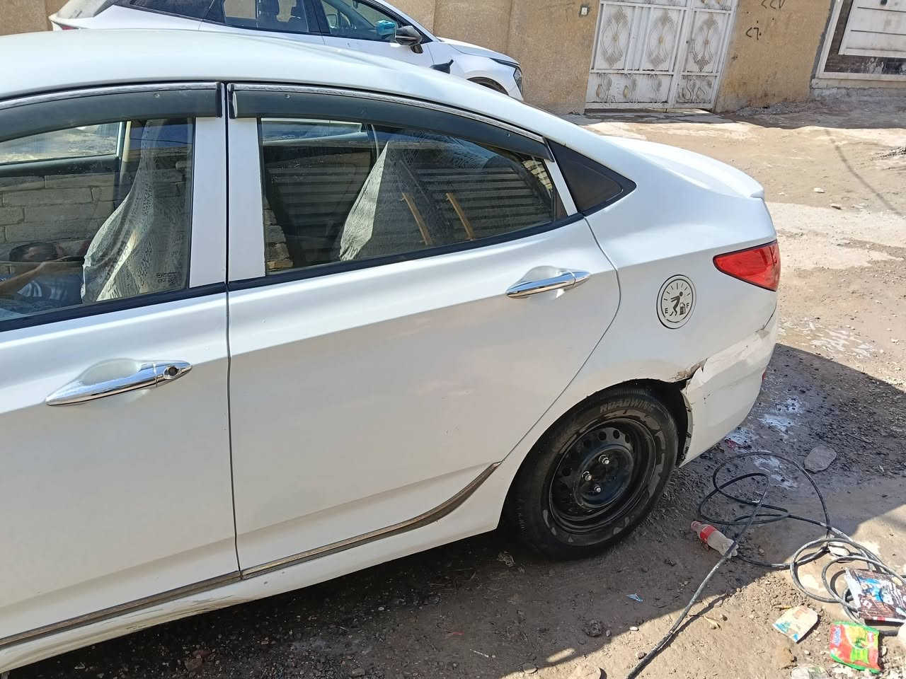 السلام عليكم
اكسنت موديل 2013
وارد خليجي محرك 1600 
رقم بغداد جديد 
 سياره جاهزه من كلشي 
سعر 70 بيها مجال بسيط 
رقم *********** وات ساب
***********
عنوان بغداد ابو غريب
