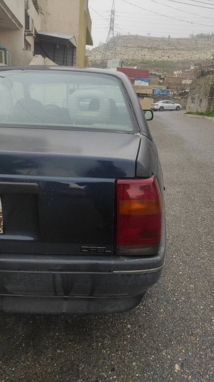 اوبل اوميگا محرك 20بدون دعم و صبغ جاهز رقم شمال تحويل وكاله ***********
