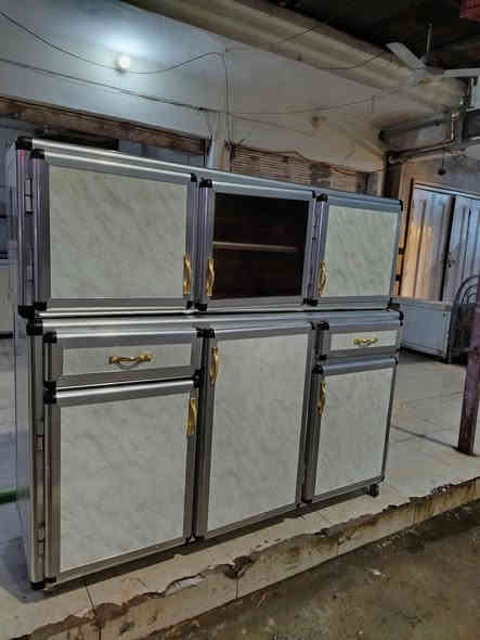 للبيع كونتر ارضى ملحق متر نص نضيف شغل تقيل موجود سعر ١٣٥ بي مجال *********** اسيا *********** مكان رشيديه
