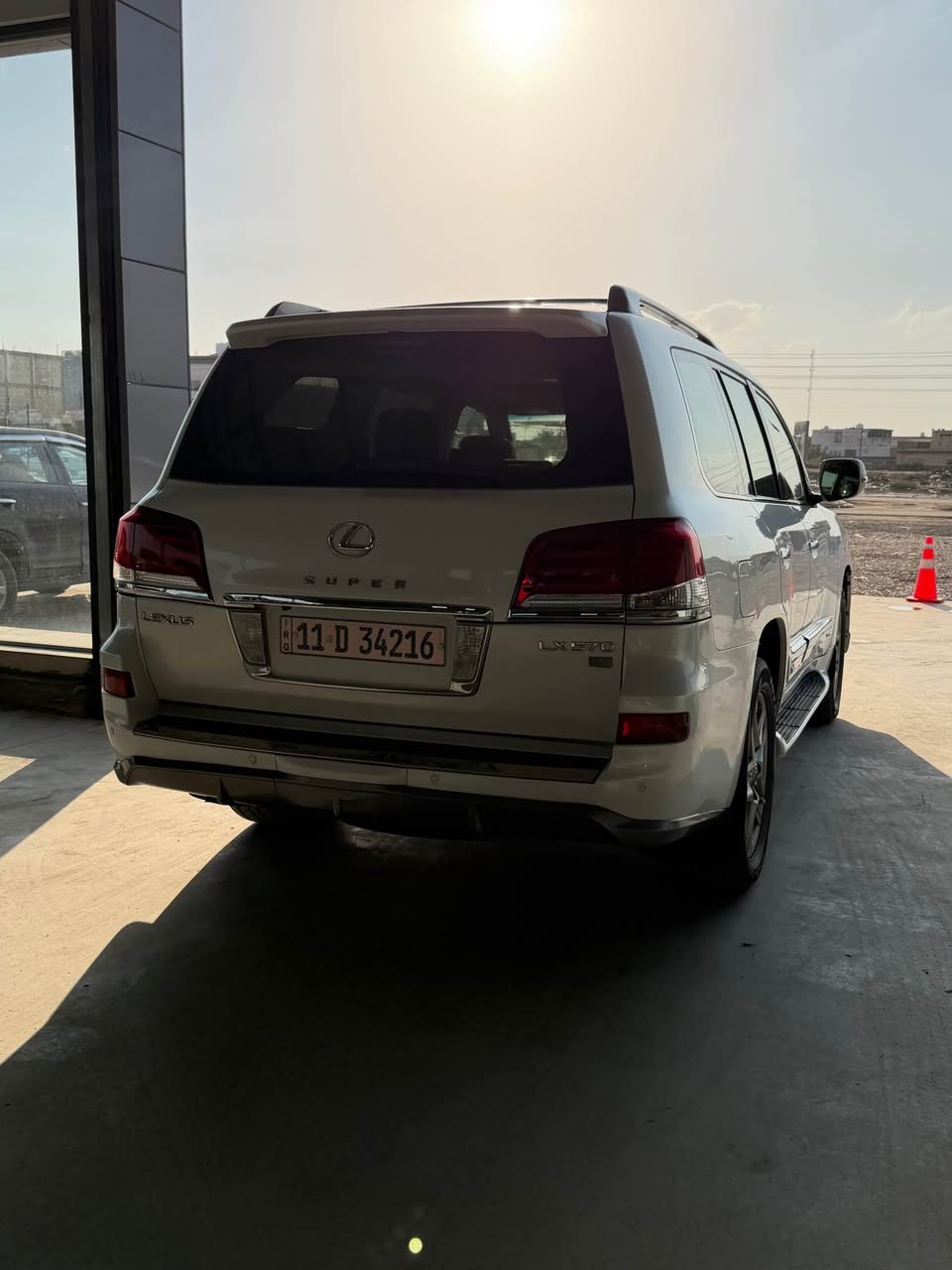 لكزز 2012 570 فول مواصفات رقم بغداد 
كير مكينه كفاله 
تريد تحويل او وكاله 
مابيه مصرف ولا دينار 
بيه ملاحضات موجوده بلسونار 
السعر 380 او بيه مجال 
للاستفسار 
*********** بغداد, العراق
