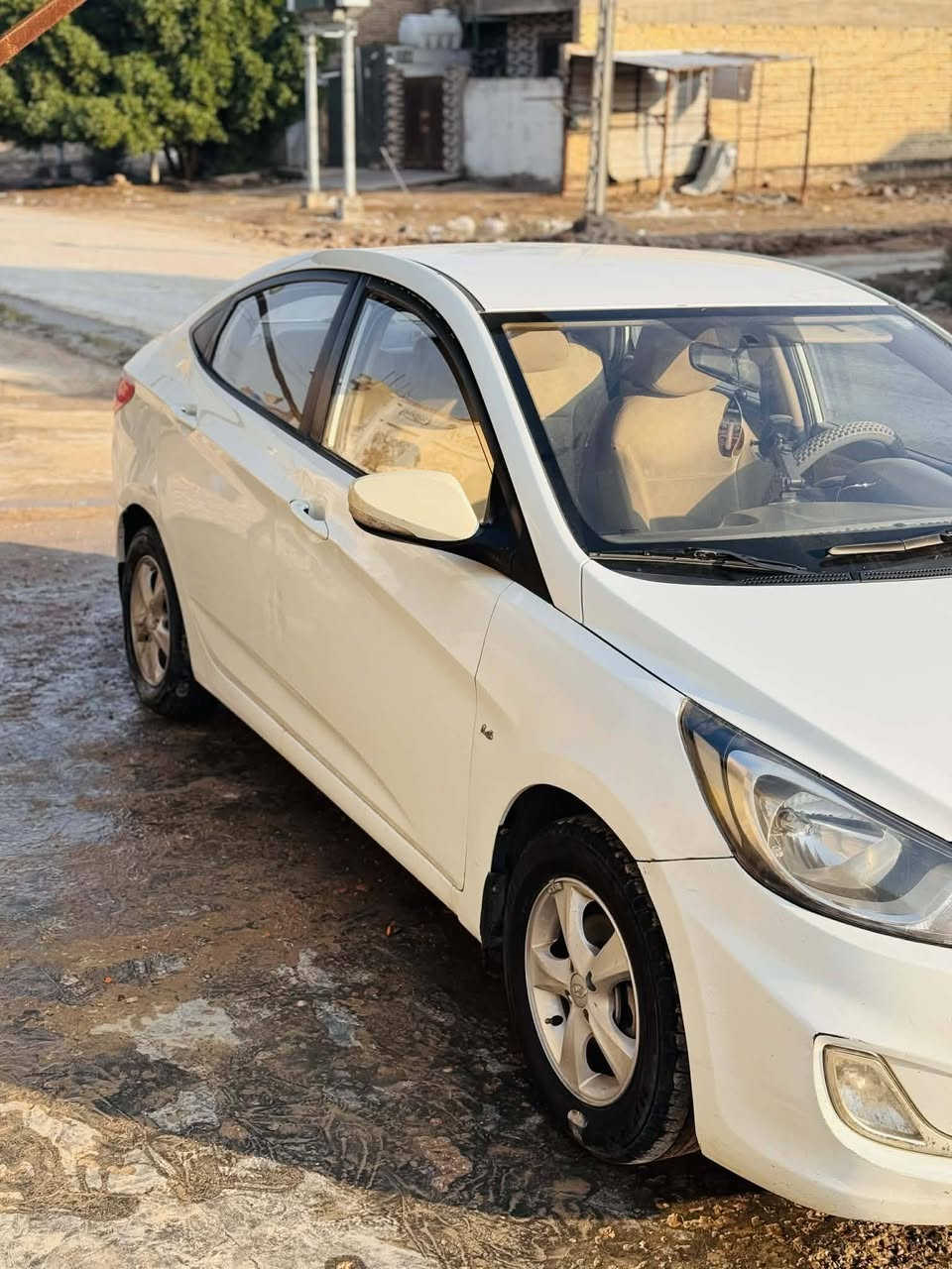 السلام عليكم ورحمة الله 
للبيع أكسنت موديل 2012 المكان الديوانية /قضاء عفك
للإستفسار الاتصال على الرقم ***********.،،
