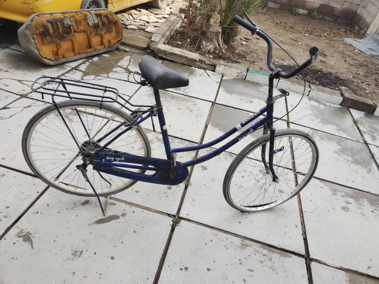 السلام عليكم هذا بناتي اسمه موشم حجم ٢٦ نقص جوب امامي مكاني زعفرانية سعره ٦٠ *********** بي واتساب نضيف بس متروك
