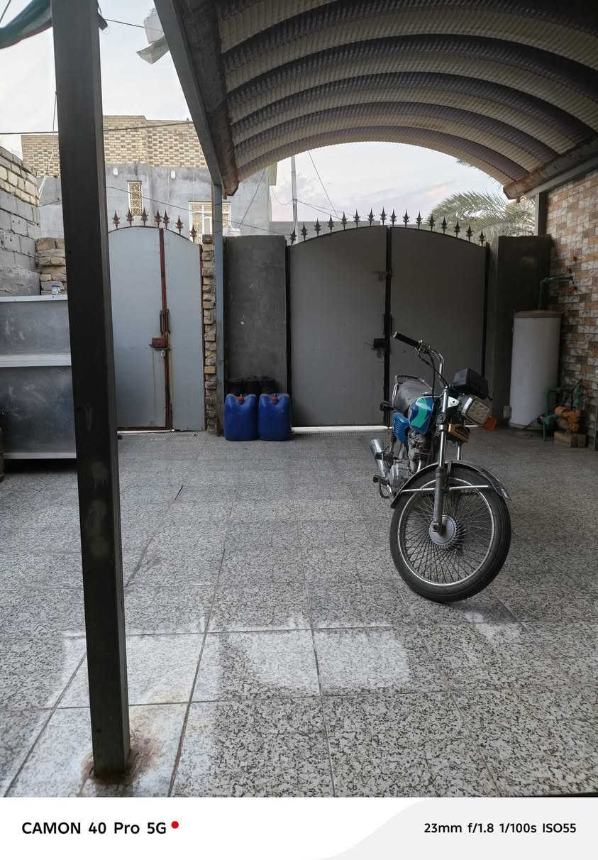 يرهم مراوس دار سكن للبيع العنوان ديوانيه حي العسكري قرب مدرسه الخوارزمي بيت 🏠 مرتب نظيف المساحه 200 متر طابو صرف السعر 110 وبي مجال يرهم مراوس ابدونم من ضمنه بيت 🏠 حسب النتفاق ***********
