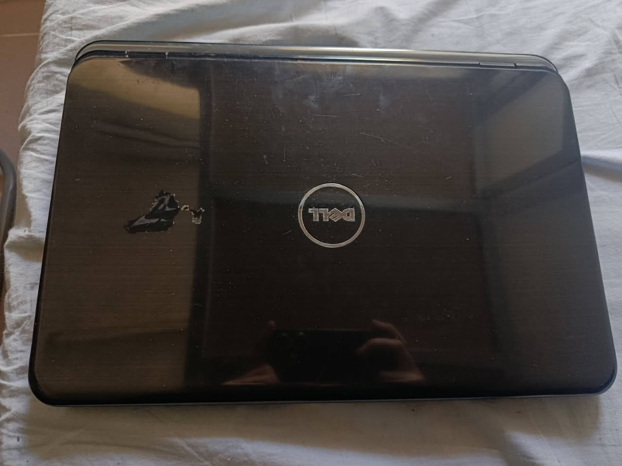 لابتوب ديل cor i3  جيل ٣ رام ٦
هارد hdd 360 فول كيبورد
شاشة 15.6 يحتاج فقط بطارية
لابتوب شغال كلشي مابيه
مناسب لطلاب الجامعة
للبيع او مراوسة بايباد ابل
تواجد كركوك *********** واتساب
