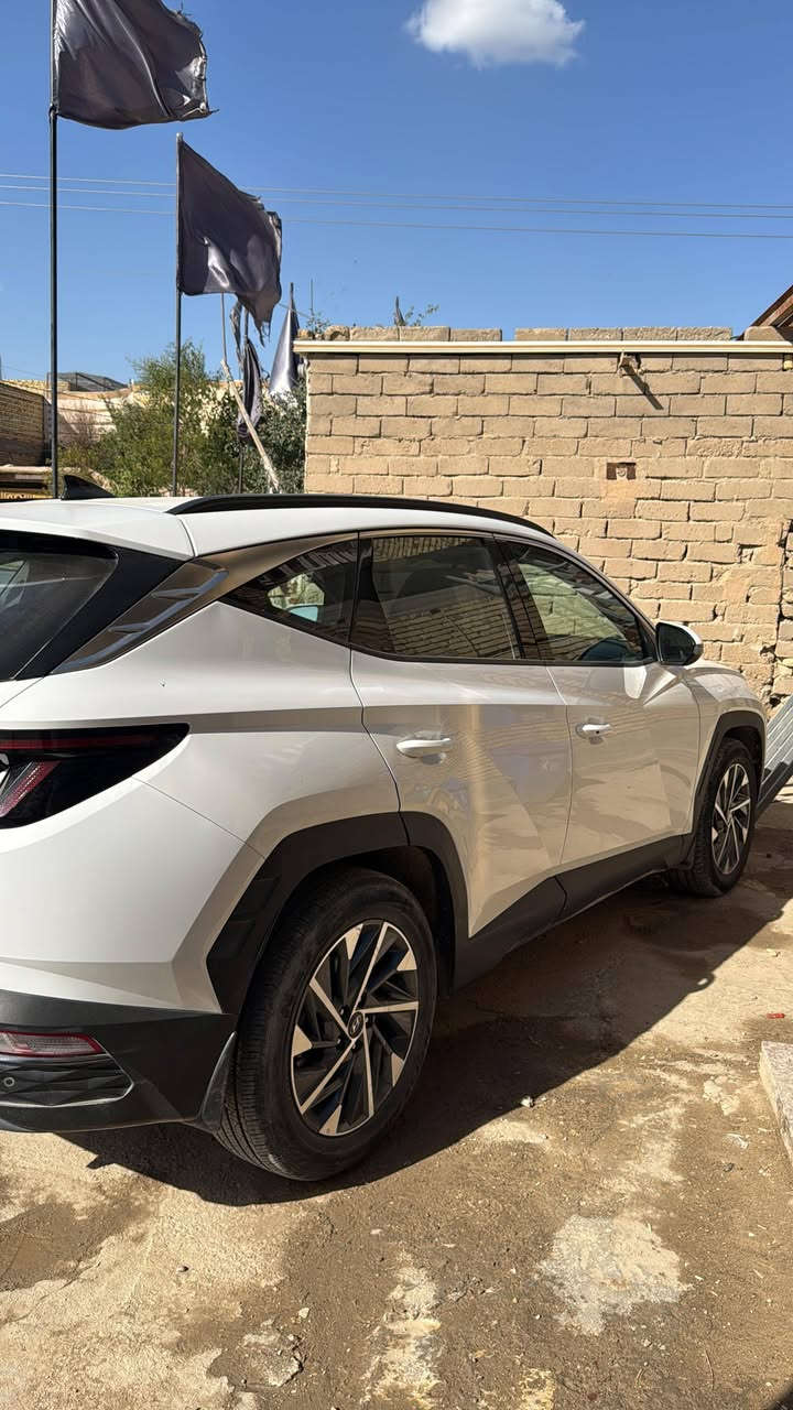 السلام عليكم
توسان 2023 خليجيي من شركة نصر دجله 
ممشى السياره 18.500km
مواصفات 
1- كشن السايق كهربائي ⚡️ 
2- كار بلي 
3- حساسات 
4- كامره
5- رقم بغداد الدولي الجديد 
حادث السياره كفاله ما عد البنيد بارد تكحيل فقط 
مكان السياره . ناصريه ذي قار 
للاستفسار واتساب او اتصال : ***********
السعر : 198 ورقه بيه مجال
