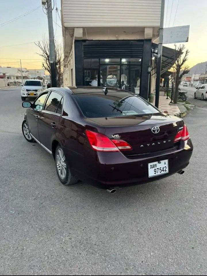 ئەڤەلۆن بڕاوەی دوبەی کۆدی نیە بە شەرت بەیانی کۆدی بۆ بکە بێ کێشەیە
گێڕو مەکینەو تەقەو ڕەقەو کارەبایو گشت گیانی بە شەرت چرکەی تیا نیە کامل مەسرەف کراوە برێکیشی بەستراوە ناو زەرد شاشەو کامیرایە زۆر پاکوو جوانە سەیارەکە ناو دەرەوەی لۆک لۆکە نرخی 55 گڵاو مەجالێکی زۆر کەم
 
***********شوێن چەمچەماڵ
