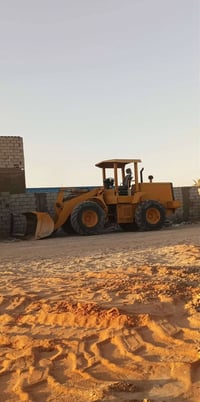 مركبة • للبيع • تفاصيل ناقصة