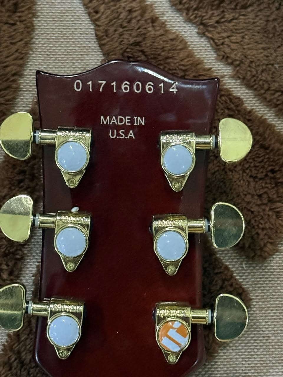 السلام وعليكم شلعة بهذا الشكل اخوتي كيتار +بيانو + نك مايك+ سماعات  كيتار قطعه اصليه U.S.A الي متهم يراسلني وحيا الله


**إذا كنت صاحب هذا الإعلان وتريد حذفه لأي سبب، رجاءا أرسل رسالة إلى الدعم الفني**