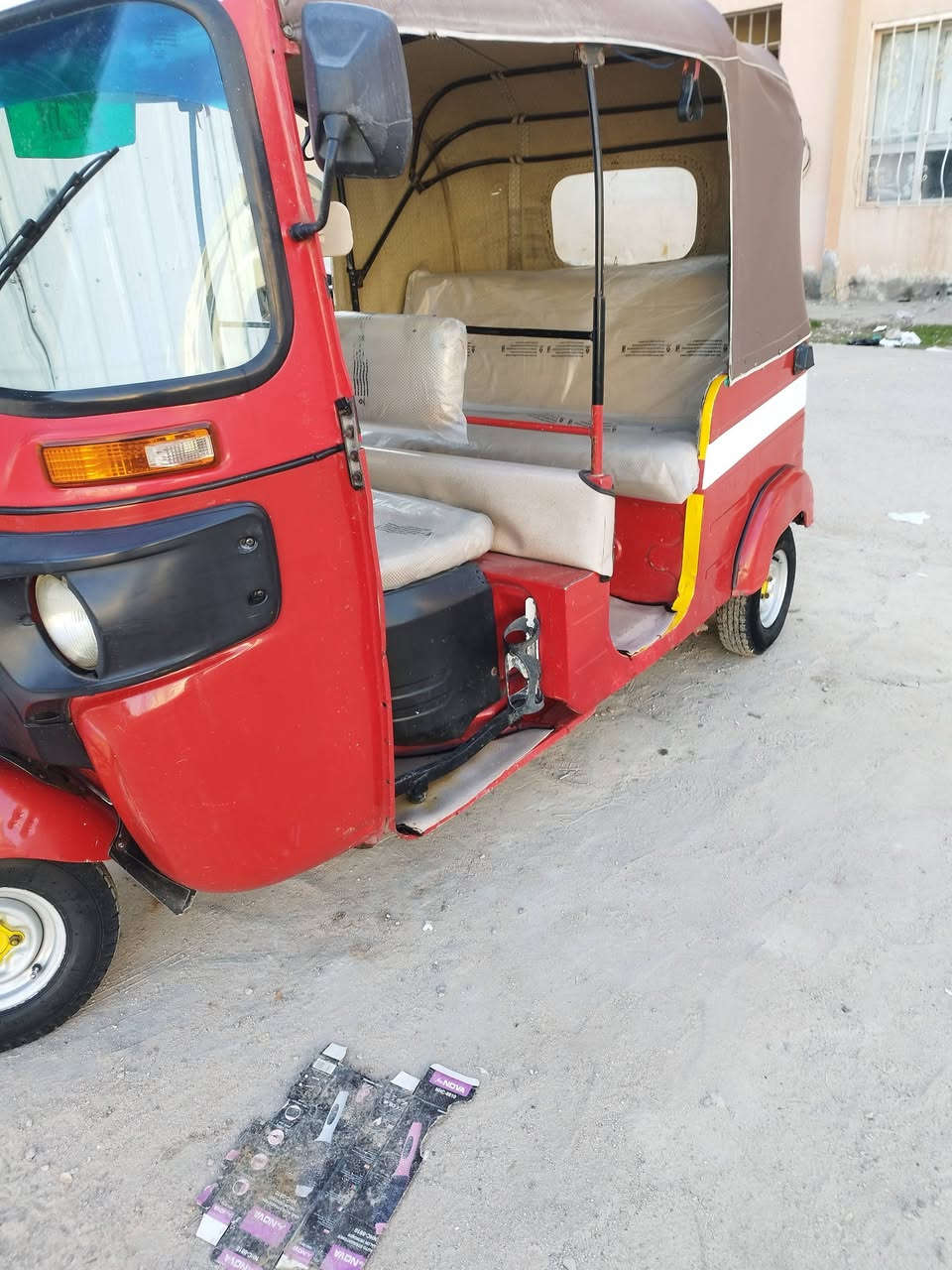 سلام عليكم تكتك موديل 19 شهر 6 مكينه مكفوله تنقيص وتبخير اوراق وكيله شاكر مكانه بل العماره تخم تاير جديد تخم دبلات جديد كشرته ما بيه لا صبغ ولا معجون بس خياسات قليله بل صفاح الرقم*********** السعر 4400 المو شراي لا يكسر بل سعر
