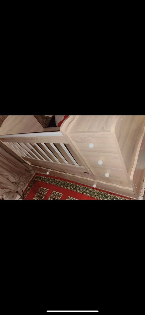 السلام عليكم سرير طفل وهزاز نظيف جدا الضرر بسيط موضح في الصور وحجمة كبير يكفي لحد عمر 6 سنوات او اكثر  ينفتح من الجانب السعر 75 و بي مجال
مصدات طفل ظفيرة وكوشات وكوشة  كبيرة سعرهن 35


**إذا كنت صاحب هذا الإعلان وتريد حذفه لأي سبب، رجاءا أرسل رسالة إلى الدعم الفني**
