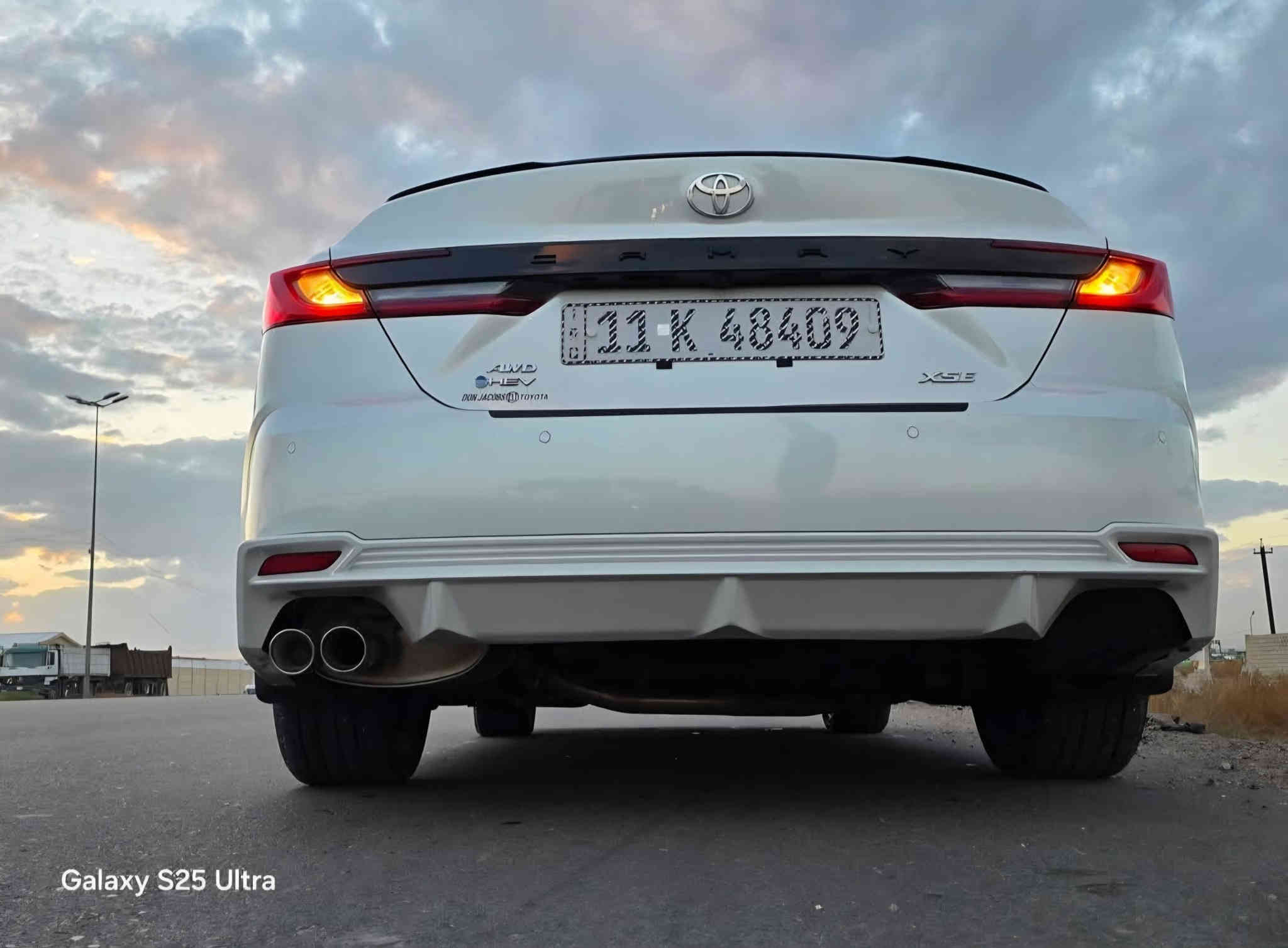 السلام عليكم
تويوتا كامري هايبرد موديل 2025 اعلى فئه XSE
كشنات تدفئه تبريد 5 كامرات\ 5رادارات 360درجه
وباقي مواصفات xse المعروفه
ماشيه 9الف كيلو 
الحادث/بنيد +شواصي عالبارد بدون صبغ 
السعر 275 
بغداد الكرخ/للاستفسار:***********
