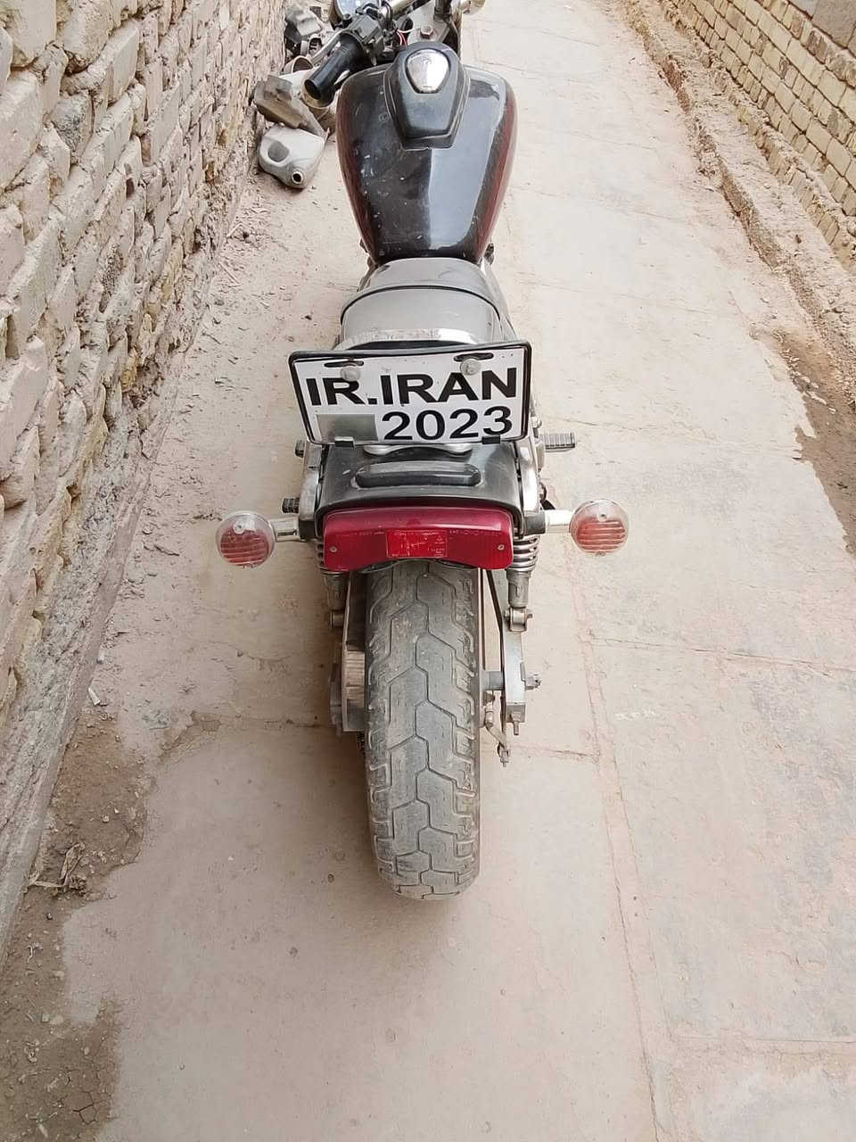 سلام عليكم ورحمة الله وبركاتة دراجه للبيع ***********
