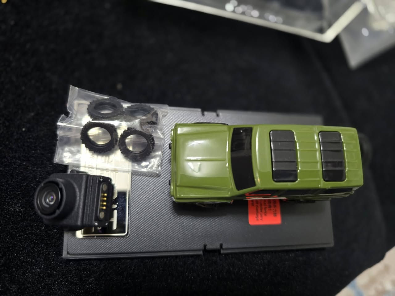 سيارة حجم 1/100
السيارة فد شي
 كوالتي عالي
وزن ثقيل
السيارة اكثر من روعة
السيارة كراولار وتحتوي ع كاميره 
موجود قطعتين
قطعة مابيها اي شي سعرها 80
والثاني تحتاجلها برغي يثبت السيرفو بالستيرين 70
شوف الفديوات


**إذا كنت صاحب هذا الإعلان وتريد حذفه لأي سبب، رجاءا أرسل رسالة إلى الدعم الفني**