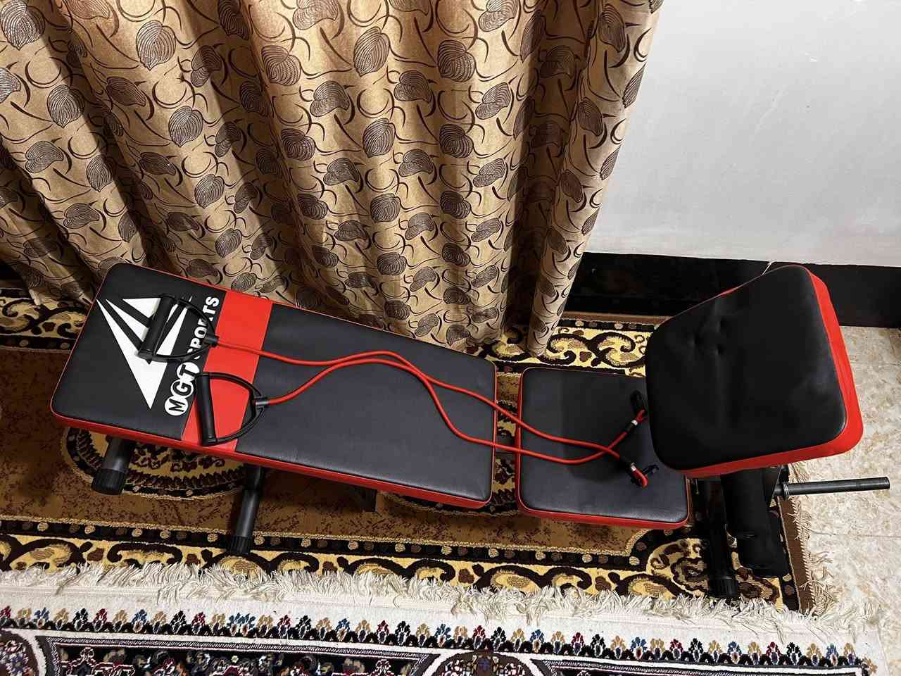 معدات لبناء الاجسام منزلية سهلة الاستخدام
مسطبة متعددت الاستخدام 
1- بنج برس مستوي 
2-بنج برس اعلى 
3- لاري باي 
4-تمرين سيقان امامي
5-تمرين سيقان خلفي 
6-كيبلات سحب عدد 2 (حبال مقاومه)
حقيبه اوزان تصل الى 55kg
يوجد في الحقيبه شفت مستوي وشفت z ودمبلاص عدد2 
هذه المعدات تستخدم للذكور والاناث
سعر حقيبه الاوزان 125
و سعر المسطبه 75
والي يحب ياخذهة كاملة سعرهة 200
للتواصل 
***********
